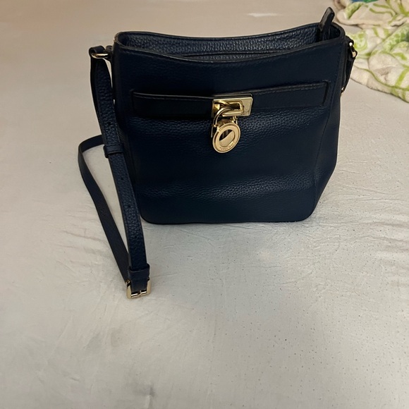 Michael Kors Navy Hamilton Traveler crossbody bag with Gold Accents - Picture 3 of 8